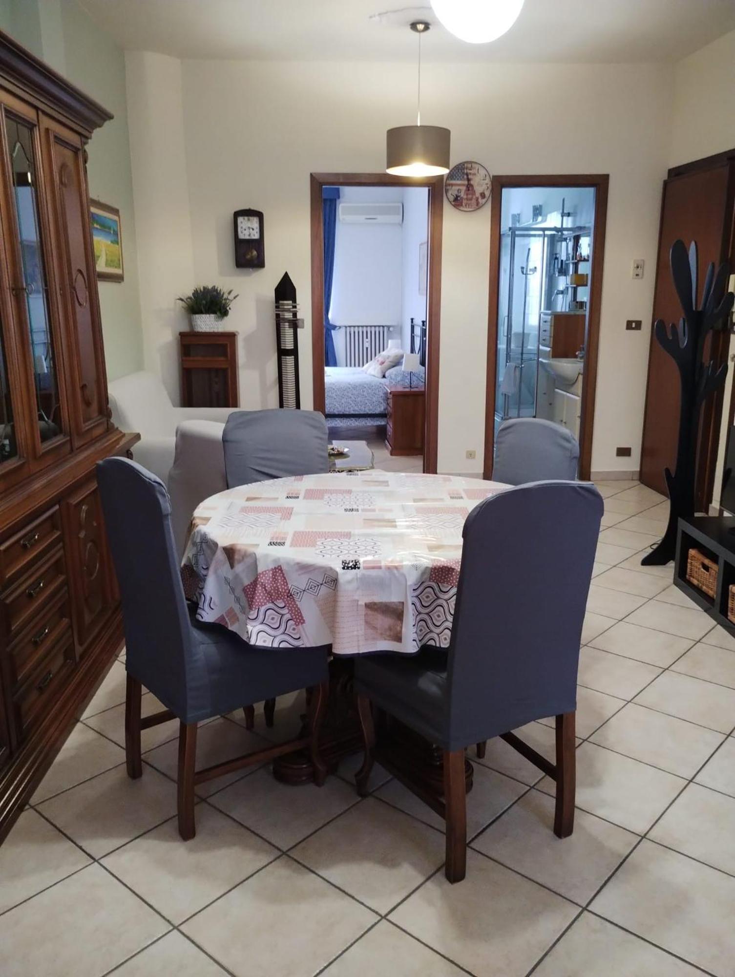 La Casa Di Valentino - Grazioso Ed Ampio Bilocale Asti Exterior foto